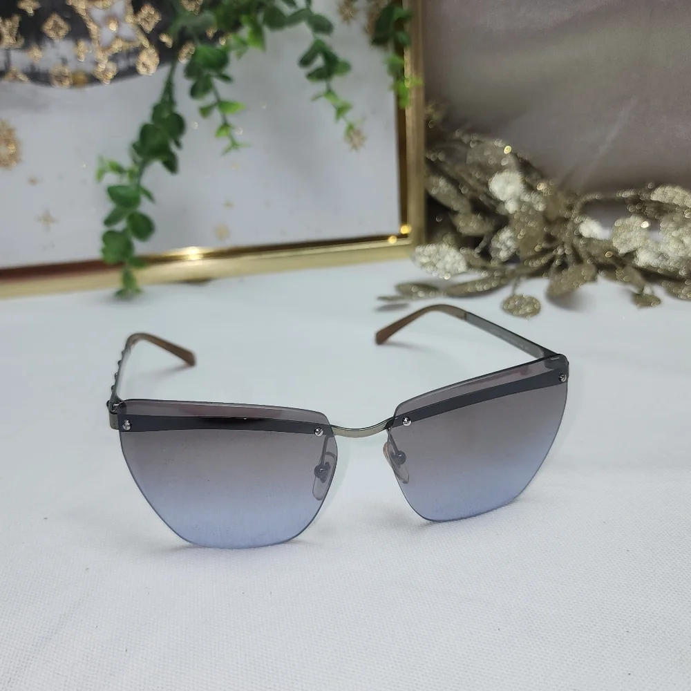 Versace nwot 2190